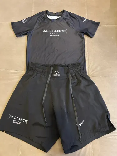 Bermuda e Rash Guard Jiu-jitsu No Gi Alliance - Tamanha PP e 10
