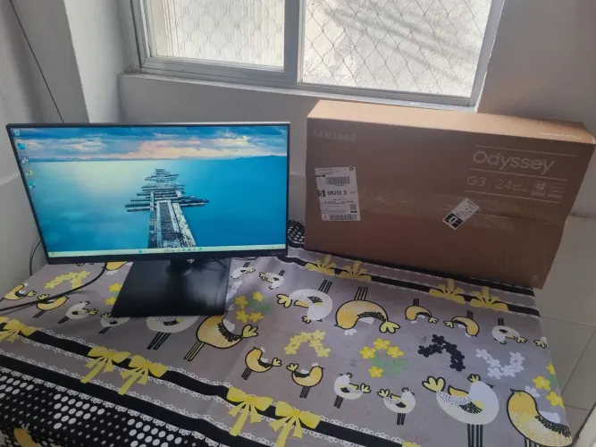 Monitor Gamer Samsung Odyssey G3 24pol com caixa e nota