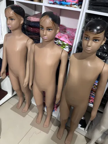 MANEQUIM INFANTIL