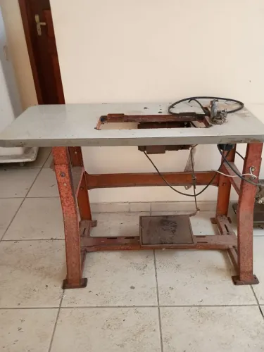 Máquina de costura industrial 