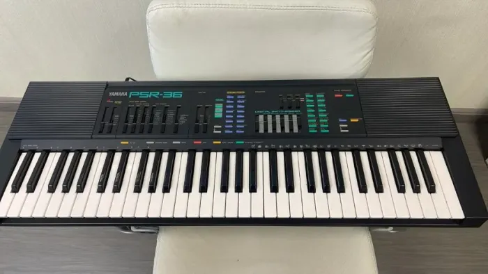 Teclado eletrônico Yamaha PSR-36 vintage