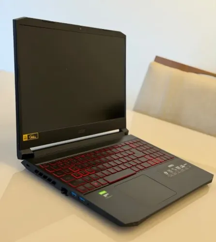 Notebook Gamer Nitro | i7-11800H | GTX 1650 4GB | 32GB RAM (leia a descrição)
