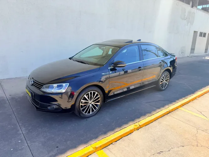 Volkswagen Jetta Highline 2.0 TSI 16V 4P Tiptronic 2012