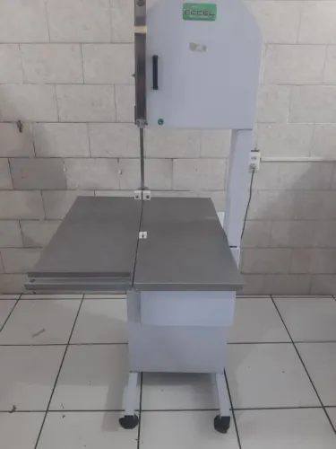 Serra Fita de carne