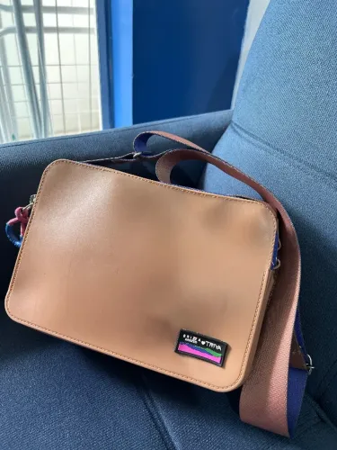 Bolsa da marca Arezzo. Edição limitada.