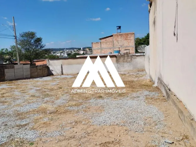 Alugo lote com aproximadamente 399 m² no Parque Jardim Santanense - Itaúna/ Mg!