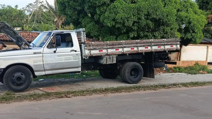 F4000