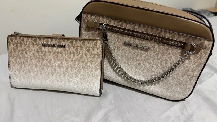 Conjunto de bolsa e carteira Michael Kors original