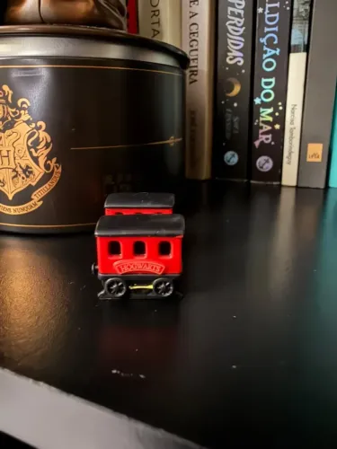 Miniaturas Cacau Show Hogwarts na Plataforma 9¾ Peça nº 03