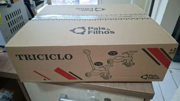 Triciclo Infantil Pais & Filhos Rosa Linha Plástico com Empurrador