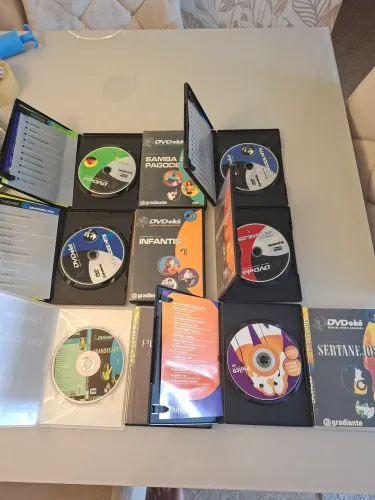 4 DVDs KARAOKE GRADIENTES 1 PHILCO ORIGINAIS + 3 COPIAS