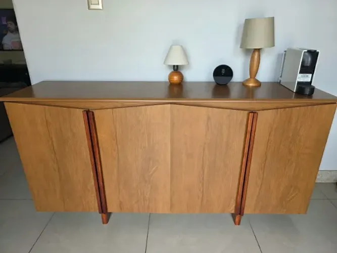 Buffet Aparador 4 Portas Estilo Retrô (Freijó)