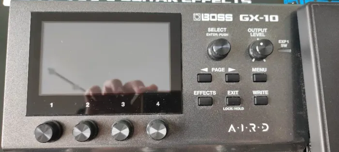 Pedaleira Boss GX-10