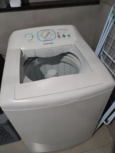 Vendo uma máquina de lavar roupa
