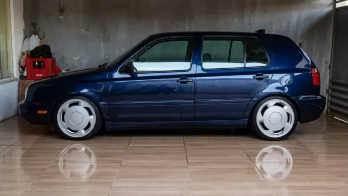 Volkswagen Golf GL 1.8/ 2.0i 4P 1996
