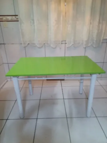 Mesa de tubo com pedra de ardósia
