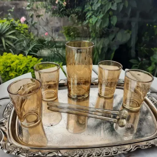 Jogo para coquetel antigo jarra e copo antigo em carnival glass anos 70