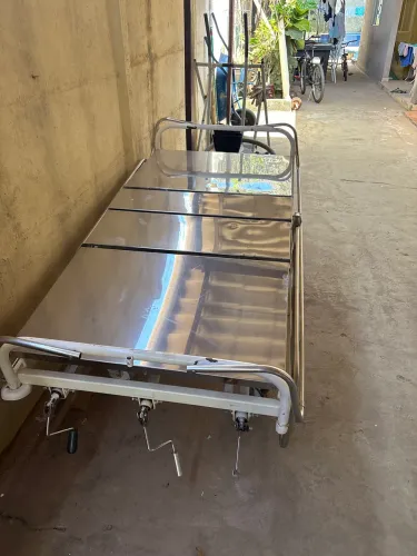 Cama Hospitalar (manivela)