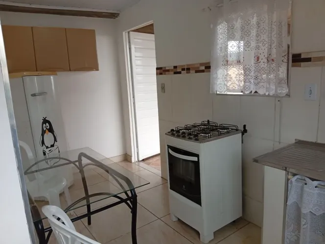 Alugo kitnet mobiliada no bairro Jardim suíça
