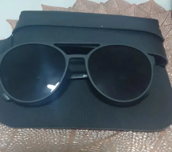 Vendo Óculos de sol original redondo masculino!!!!!