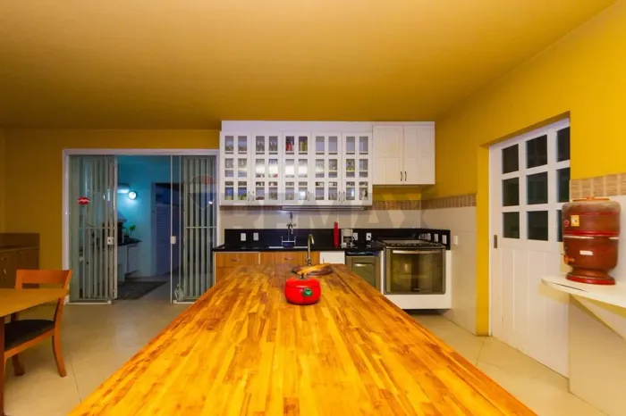Encante-se: Casa de Luxo na Vila Cordeiro!