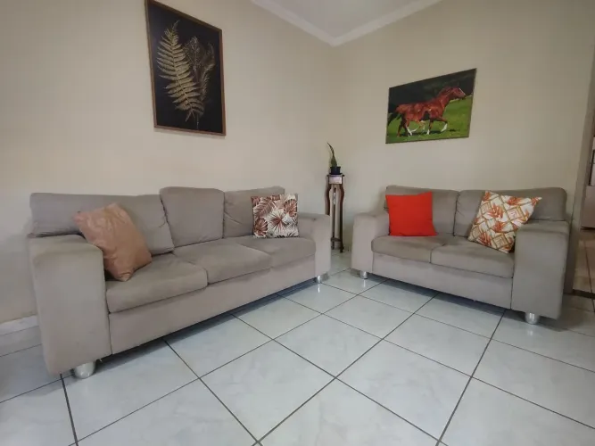 Conjunto de sofá 2 e 3 lugares