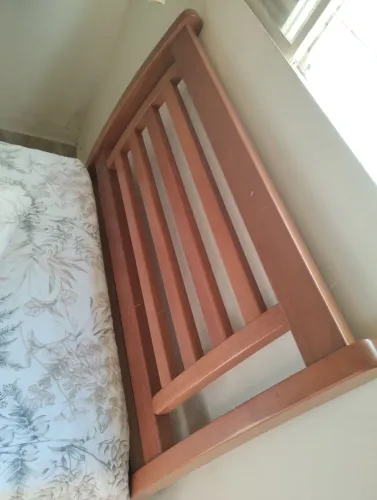 Cama solteiro com auxiliar 