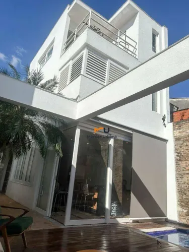 Sobrado de Alto Padrão 184m² à Venda no Tatuapé 3 Suítes, Piscina e 4 Vagas