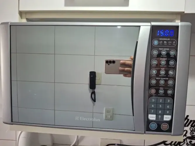 Micro-ondas Electrolux MEV41 31L com Grill - Espelhado (127V)