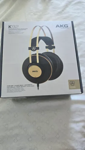 FONE DE OUVIDO PROFISSIONAL AKG K92