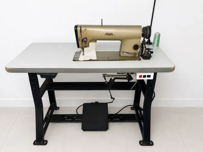 Máquina Reta Industrial Pfaff
