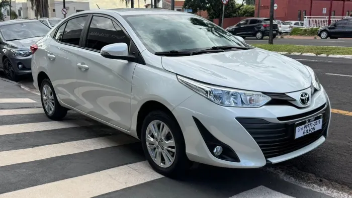 Toyota Yaris XL Sedan 1.5 Flex 16V 4P Aut. 2019