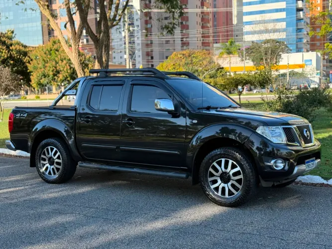 Nissan Frontier SL CD 4X4 2.5tb Diesel AUT 2014