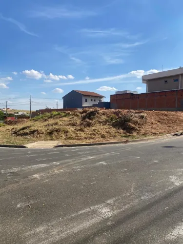 Terreno de esquina 250mts