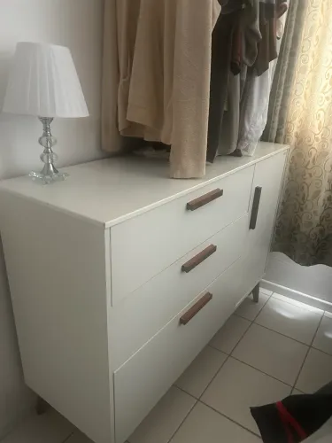 Vendo cômoda
