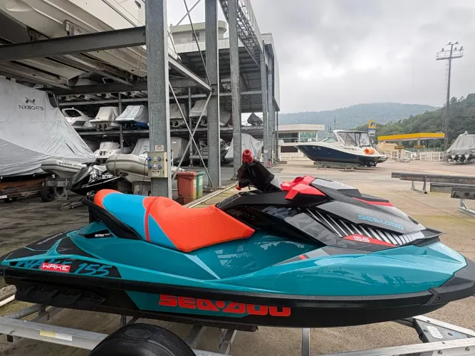 Jet Ski Sea doo 155 wake