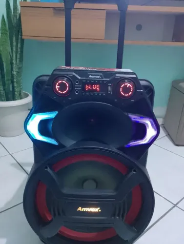 Vende-se caixa de som Aca 800 gladiador, funcionando perfeitamente, pra vender logo.