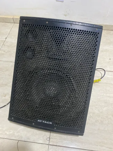 Caixa de Som VRM1230A Profissional Funcionando Perfeitamente