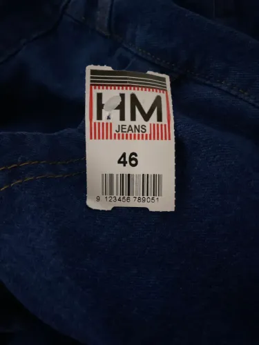 Calça jeans nova TAM: 46 mas com forma pequena