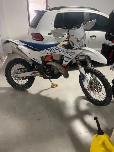 Ktm exc 300 six days
