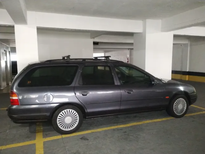 Ford Mondeo CLX 2.0i 4P MEC 1997