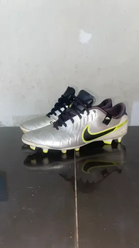 Chuteira de campo nike tiempo academy tamanho 43
