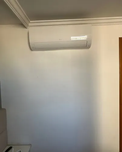 Ar condicionado LG Inverter - 12.000btu / QUENTE-FRIO