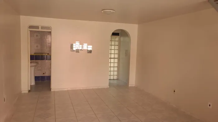 ALUGO APARTAMENTO 01 QUARTO NA MECEJANA