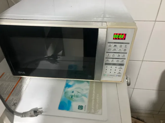 Microondas grande LG 30L