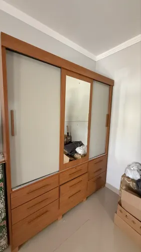 Guarda Roupa