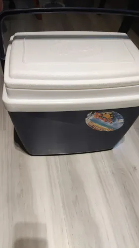 Caixa térmica 28L