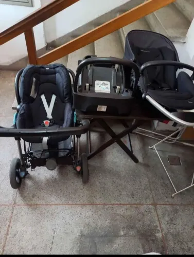 Carrinho+bebê conforto+base pra carro 
