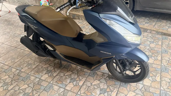 VENDO PCX DLX 2024/2024