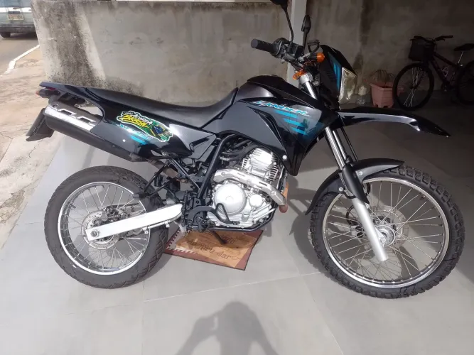 Lander XTZ 250 preta 